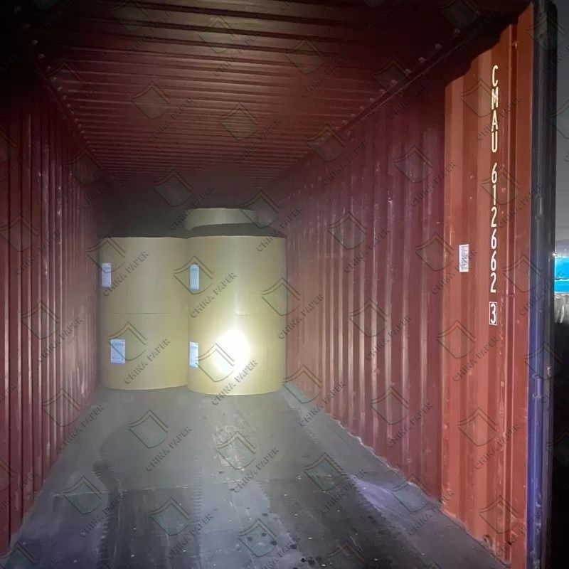 Karton FBB powlekany kością kości słoniowej - biały, po jednej stronie powlekany materiałem z masy drewna do opakowań kosmetycznych