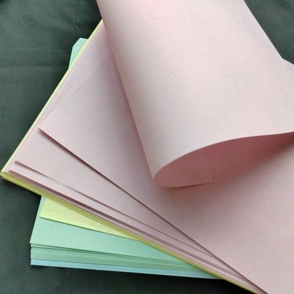 NCR Paper Blue Or Black Image 100% Virgin Pulp Carbonless Paper 45~80 GSM 70*100cm