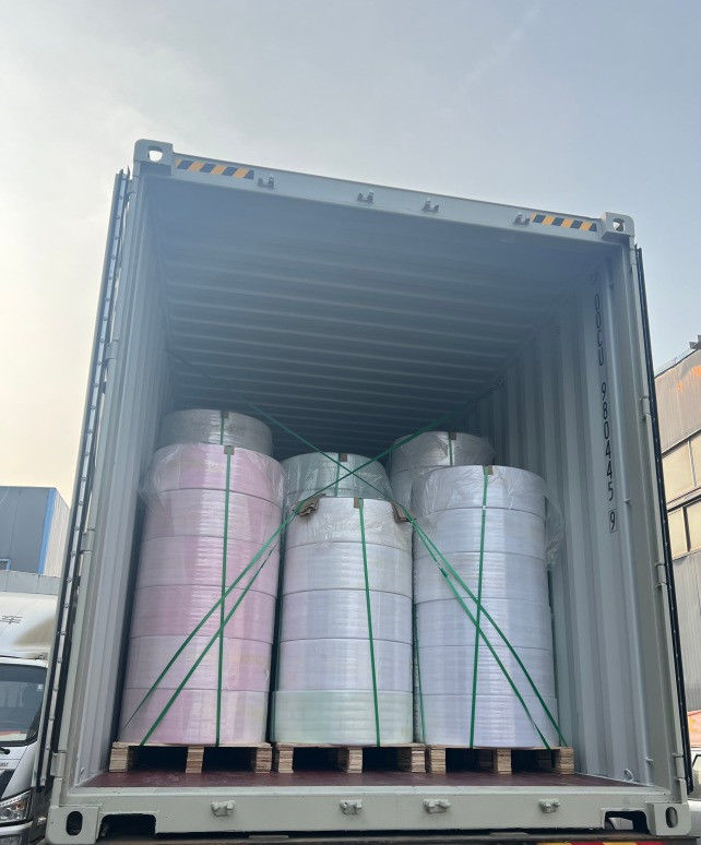 A4 Size Ream Carbonless Paper 63 Gsm For Office Documents Printing