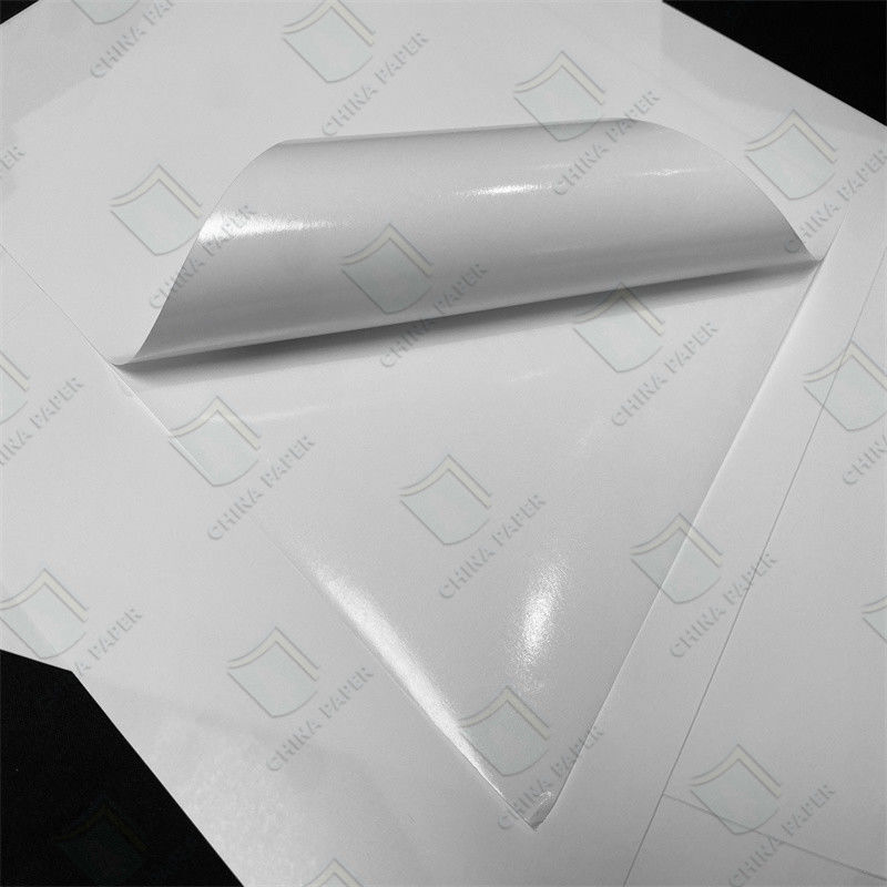 Thermal Printable Sticky Tags No Ink Needed Barcode Labels For Logistics